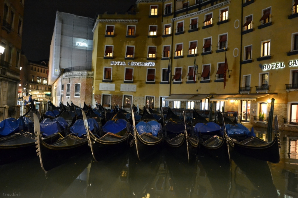 гандолы в Венеции фото
