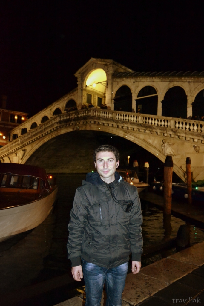 Русфет Кадыров возле моста Риально в Венеции