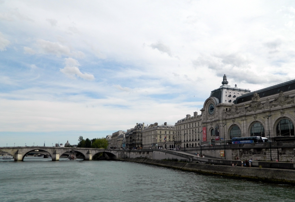 река Сена в Париже фото